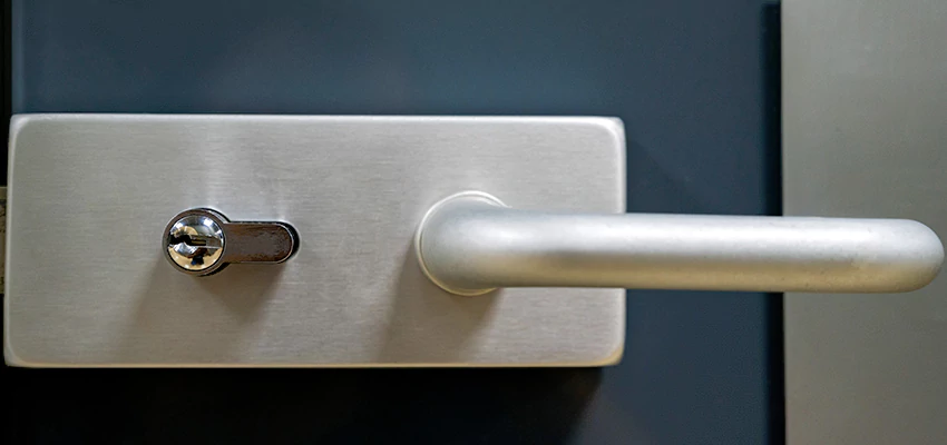 Change Patio Door Locks in Pleasure Point, California